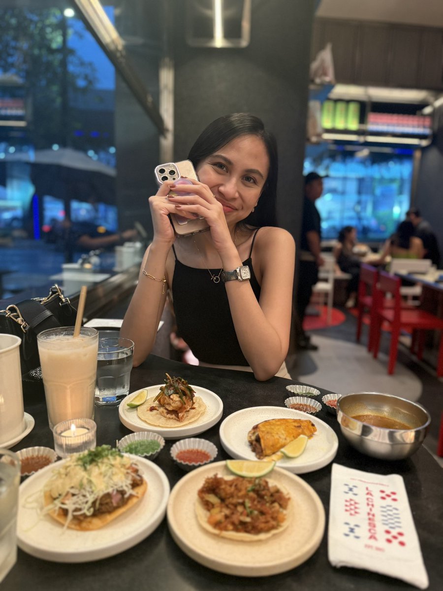 _ciaaamae's tweet photo. Bgc shenanigansss https://t.co/EQFEUlCGs5