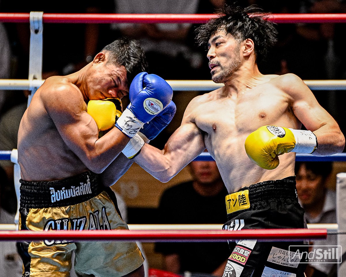 AdSt_official's tweet photo. Sウェルター級8R/S.Welterweight 8R
#ジロリアン陸/#jirolianRiku @jirolianriku 
vs
#チャン・サーラー/#ChanSala

8R 判定3-0 Unanimous Decision
(77-75,78-74×2)
勝者/winner #ジロリアン陸/#JirolianRiku @jirolianriku https://t.co/xDlIiVedgR