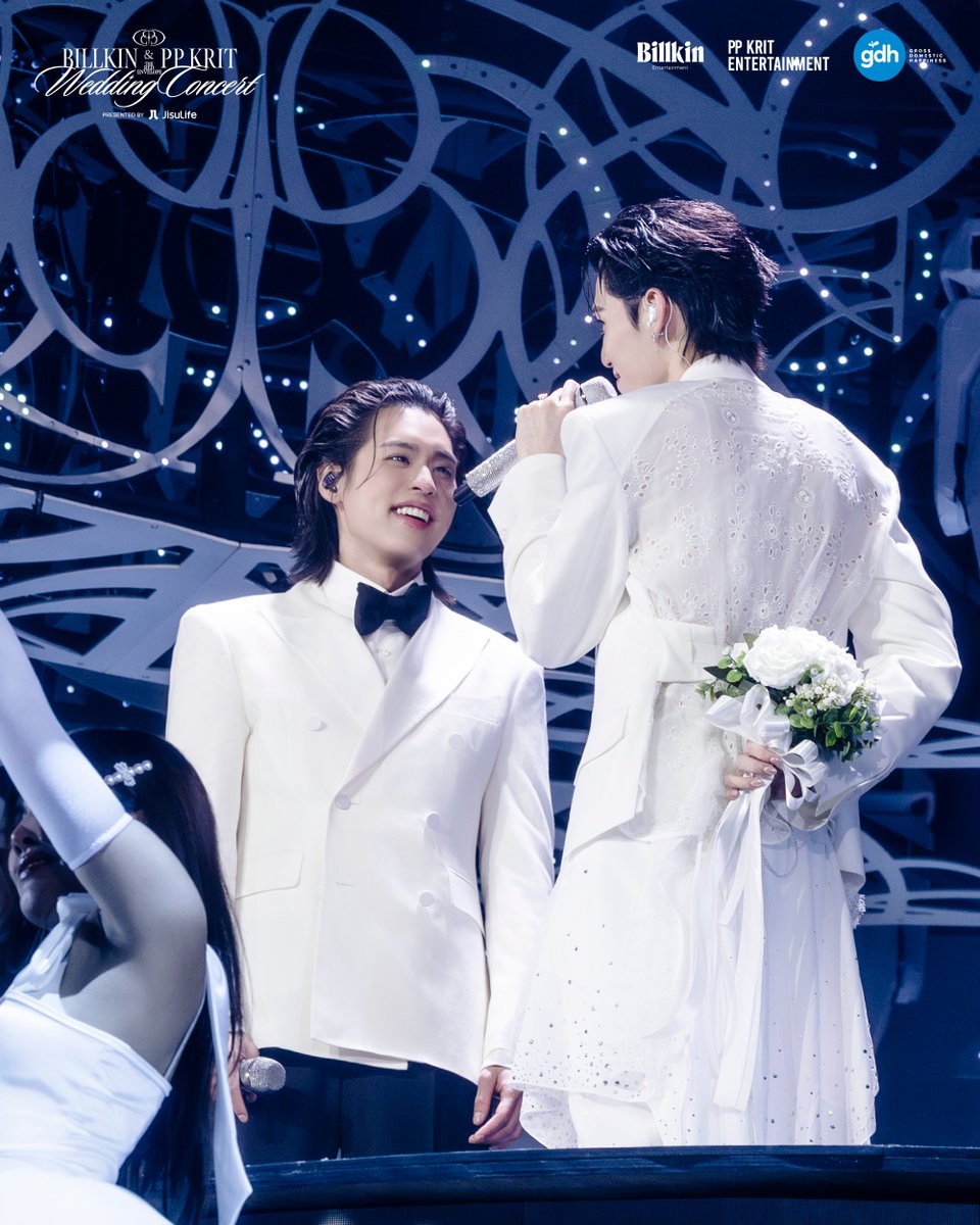 PPKrit_Ent's tweet photo. ขอบคุณทุกคนที่มาร่วมเป็นส่วนหนึ่งใน #BKPPWeddingConcert ตลอดทั้ง 3 วัน ทุกโมเมนต์ความประทับใจถูกรวบรวมอยู่ใน Echoes of the Infinite - Digital Photobook นี้
เวลาที่คิดถึงกันก็กลับมาเปิดดูและยิ้มไปด้วยกันได้เสมอ 🤍🧡

ขอขอบคุณแขกรับเชิญทุกท่าน อาม่าแต๋ว, แม่ปุ๊, พี่รัศมีแข, พี่ตู่ ภพธร, พี่หนึ่ง ETC., และพี่ปั๊บ POTATO ที่มาร่วมเติมเต็มให้ค่ำคืนของเราสมบูรณ์และสวยงาม 🙏🏻✨

ดูภาพทั้งหมดได้ที่
: https://t.co/VqdvnEOGJw

#BKPPWeddingConcert_EchoesOfTheInfinite
#BKPPWeddingConcert_D1 
#BKPPWeddingConcert_D2 
#BKPPWeddingConcert_D3
#TheRedEnvelope 
#PPKritEntertainment #BillkinEntertainment 
#GDH
#ETCband #potatoband #ตู่ภพธร #วิถีคิงคอง 
#PPKritt #Bbillkin