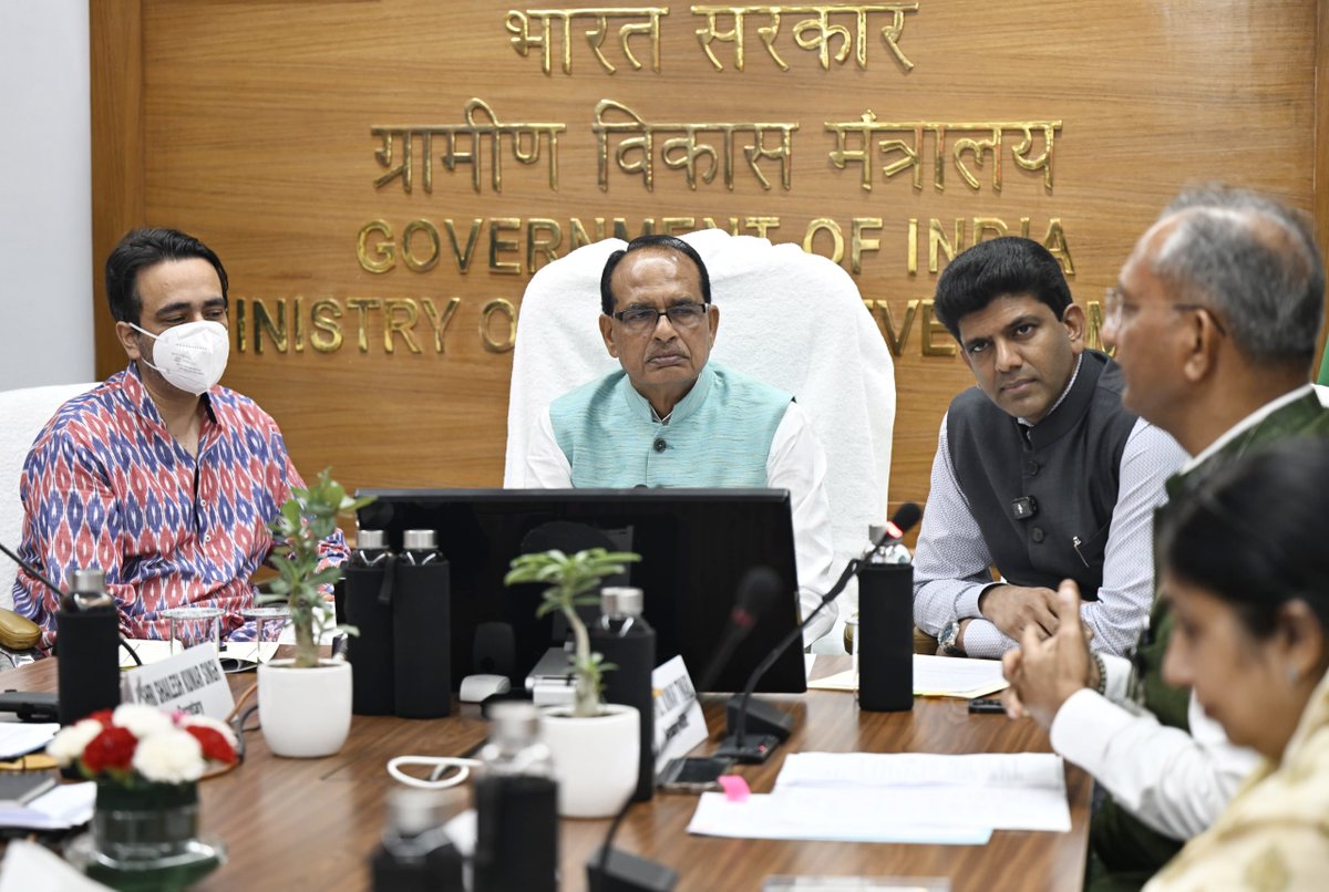 Dr. Chandra Sekhar Pemmasani (@pemmasanionx) on Twitter photo An MoU was formally signed between the <a href="/MoRD_GoI/">Ministry of Rural Development, Government of India</a> and the @, in the esteemed presence of the Hon’ble Minister Shri <a href="/ChouhanShivraj/">Shivraj Singh Chouhan</a> Ji, Hon’ble Minister Shri <a href="/jayantrld/">Jayant Singh</a> Ji and other distinguished dignitaries.
This MoU represents a pivotal step towards the realisation of Hon’ble PM An MoU was formally signed between the <a href="/MoRD_GoI/">Ministry of Rural Development, Government of India</a> and the @, in the esteemed presence of the Hon’ble Minister Shri <a href="/ChouhanShivraj/">Shivraj Singh Chouhan</a> Ji, Hon’ble Minister Shri <a href="/jayantrld/">Jayant Singh</a> Ji and other distinguished dignitaries.
This MoU represents a pivotal step towards the realisation of Hon’ble PM