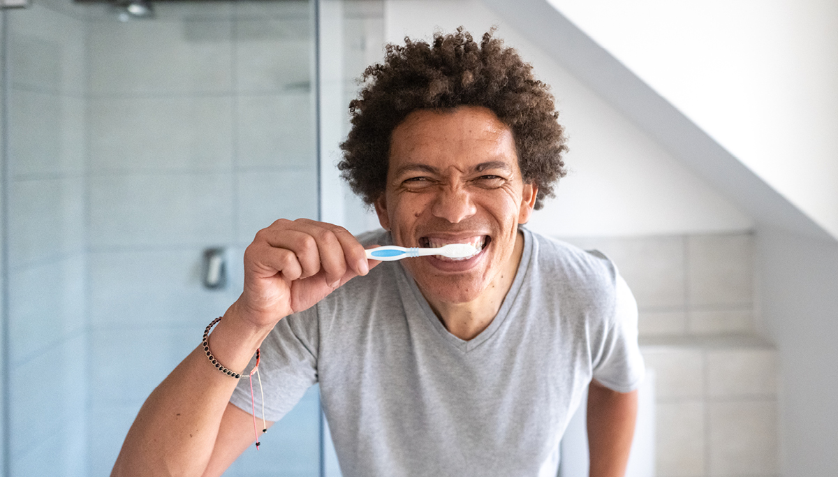 DeltaDentalMO's tweet image. Could you be “overbrushing” your teeth? 🦷 Dig into what that means and how to correct it. 👇🏼
brnw.ch/21wTFJX 

#Overbrushing #Toothbrush #Toothbrushes #BrushingTips #OralHealth #DeltaDental #HealthAndWellness #DentalHealth #Smile #WellnessTips #HealthySmile