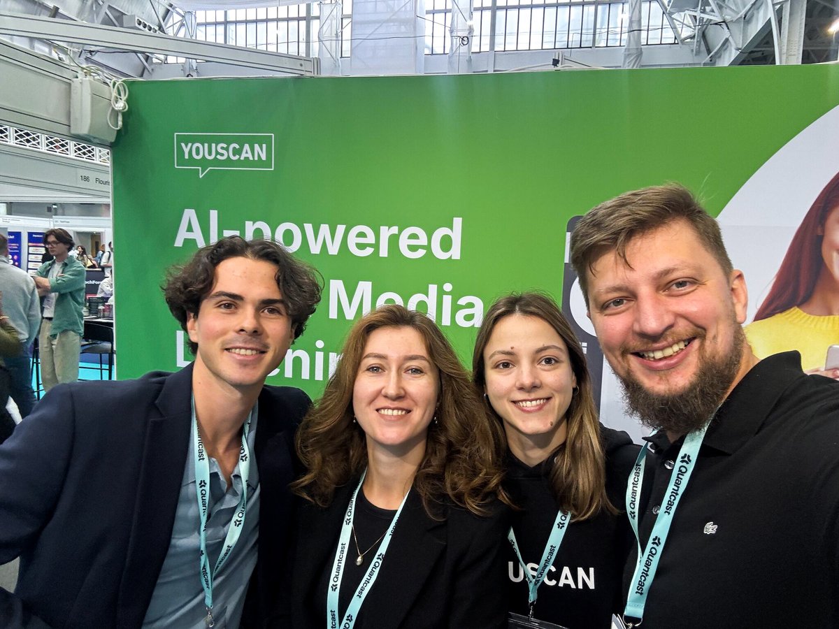YouScan_io's tweet photo. 🔥 DMWF London — Day 2 is ON! 🔥

Swing by the 𝗬𝗼𝘂𝗦𝗰𝗮𝗻 𝗯𝗼𝗼𝘁𝗵 #𝟭𝟵𝟬 for actionable social listening insights and some great conversation. 

We'd love to chat! 💚

#YouScan #DMWFLondon https://t.co/VbgHm3AcXs