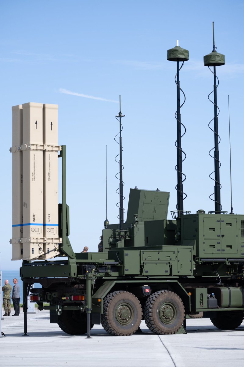 🇸🇪 has announced that it will procure seven fire units of the IRIS-T SLM ground-based air-defence system under the framework of the European Sky Shield Initiative (#ESSI). This makes it the eighth country to have chosen IRIS-T SLM as part of its air-defence system solution. 1/3