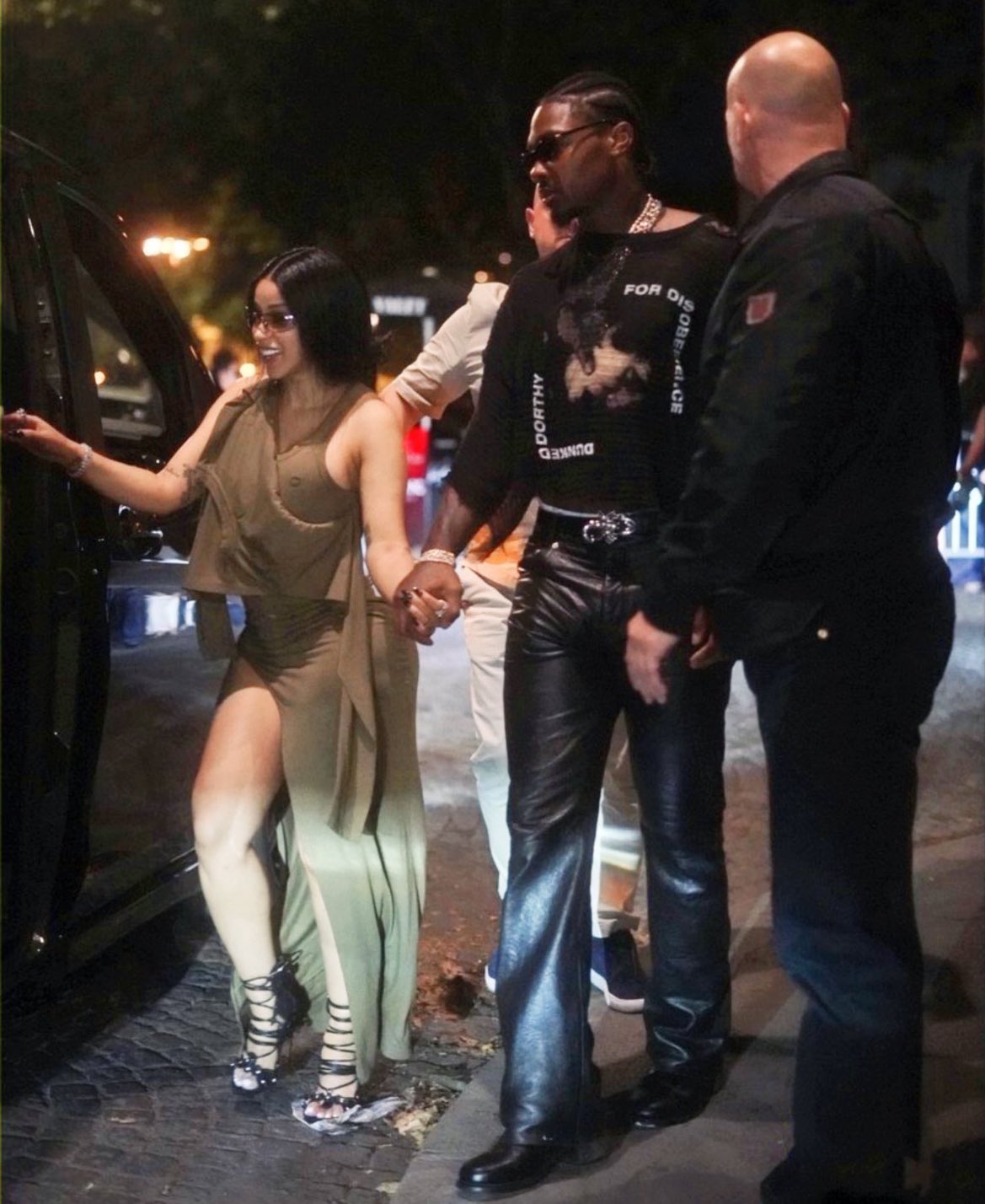 GuSp6ssWoAALcZ9?format=jpg&name=large This Unexpected Pair Just Broke the Internet — Cardi B And Stefon Diggs Look TOO Good Together