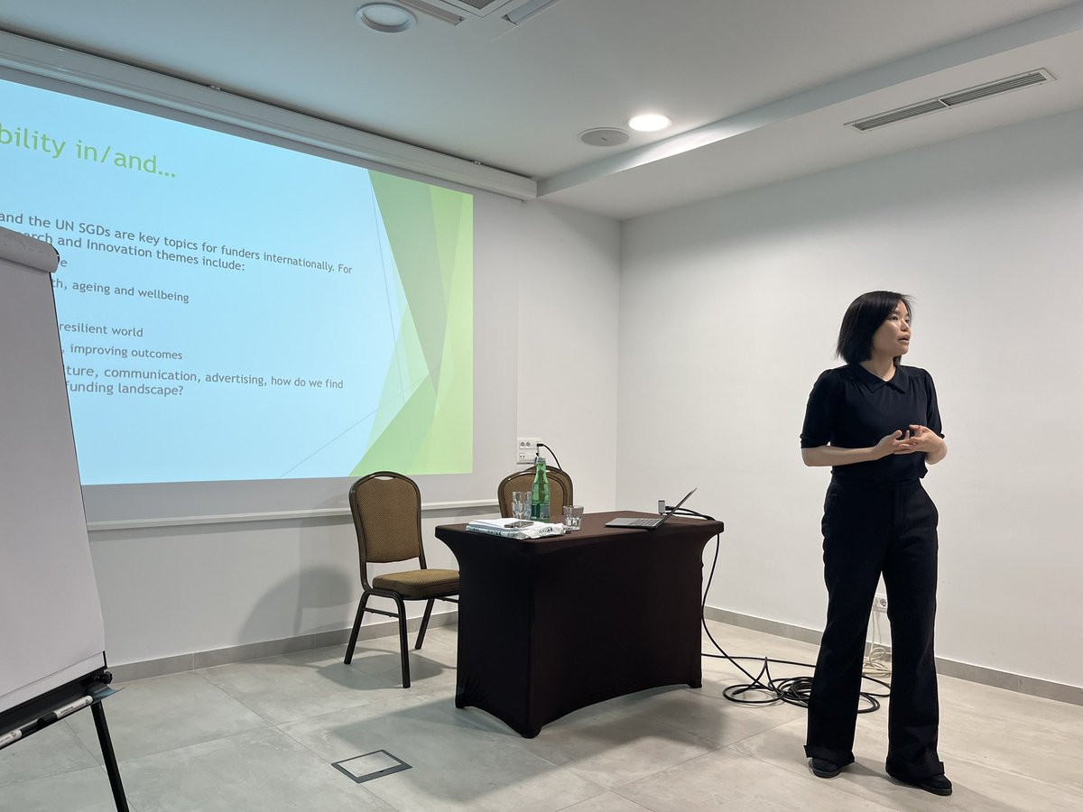 PowerOfPrestige's tweet image. Celia Lam talking about grants and publishing at #PoP25 #Conference