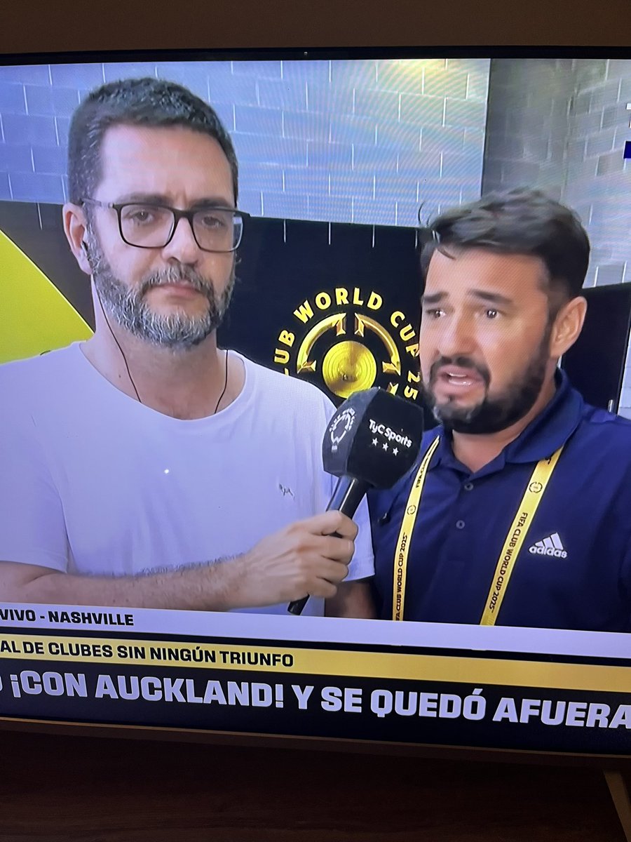 La cara de estos dos penta garchados es impagable! Gracias por ser unos pelotudos eternos <a href="/LucasBeltramo/">Lucas Beltramo</a> <a href="/Tato_Aguilera/">Leandro Aguilera</a>  y no se olviden q murieron el 9/12/18 en #Madrid #Verguenza #Papelon #Boca