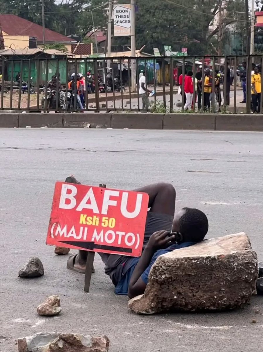 Ley37Ash's tweet photo. 🤣🤣🤣🤣

Nairobi CBD Uhuru park thika Road allsops https://t.co/tbFFdDyEmk