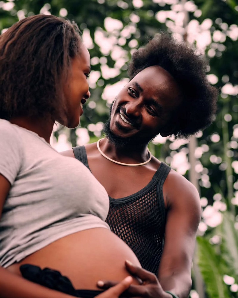 IGIHE's tweet photo. “Urukundo rw’ikinyoma ruragatsindwa.”

Umuhanzi Yago Pon Dat yagaragaje ko we n’uwari umukunzi we, Teta Christa, baherutse kubyarana umwana w’umuhungu, bashobora kuba baramaze gutandukana.

➡️https://t.co/k3ZVNbitjg
✍️@theosperfect https://t.co/wGWo1op8c0