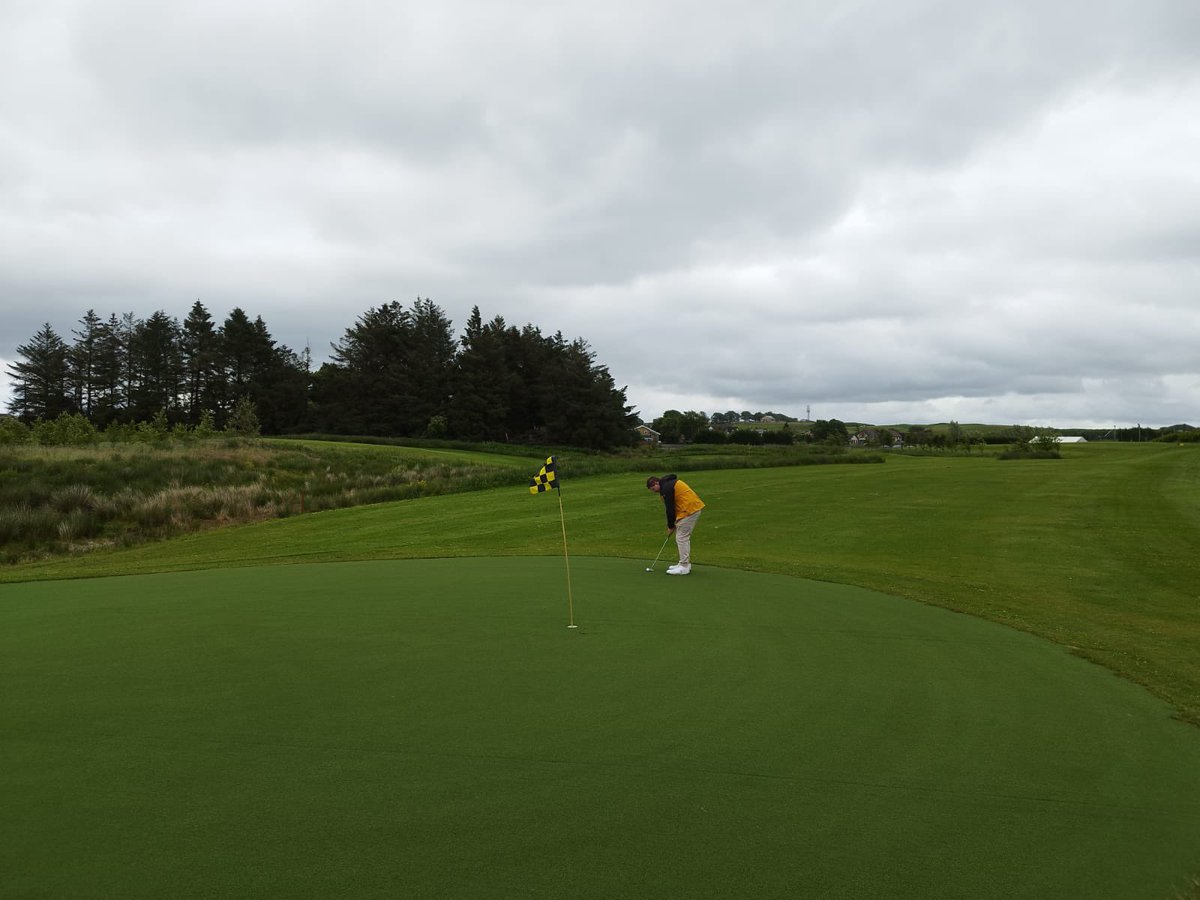 FallsideS's tweet image. Forgot to post these pics yesterday but I think they are a perfect way to end the term the smile says it all! Happy Holidays! 🏖⛱🛫🌞🕶🚌🚝🏰⛺️🚴‍♂️⚽️😎@WeAspireNLC @nlcpeople @nlcinclusion