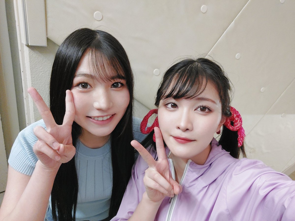 hayakaiga's tweet photo. ゲネ、初公演終わりましたー！！！
皆様、雨の中足を運んでいただき本当にありがとうございました✨
いいスタートでした😊
しかも今日は新原さんのお誕生日でした...！🎂🎉
おめでとうございます！
同じ事務所のあわちゃんもゲネを観にきてくれてました🥲
本当にありがとう...！
明日の追加公演はまだ販売中なのでぜひまた観に来ていただけたら嬉しいです😊
たくさん寝るぞー！