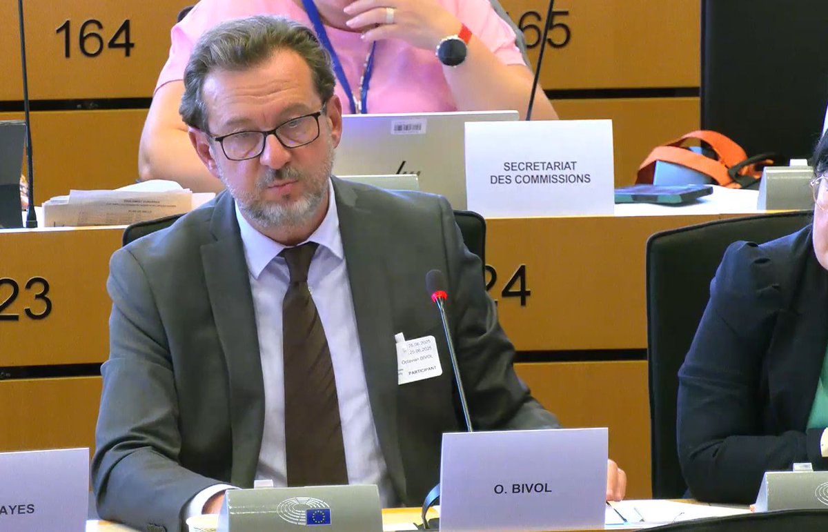 ATD_Europe's tweet photo. Live now from @EPSocialAffairs @Europarl_EN public hearing on the preparation of the @EU_Commission new #AntiPoverty Strategy. Now speaking @EAPNEurope, @ATD4thWorld, @UNICEF_EU and soon @IdesNicaise.
Andrew Hayes for ATD suggested that the #EUAPS should invite EU Institutions and national MS to experiment #IDEEP the participatory and inclusive methodology drafted by @srpoverty @DeSchutterO: https://t.co/L3XdgDvH8N