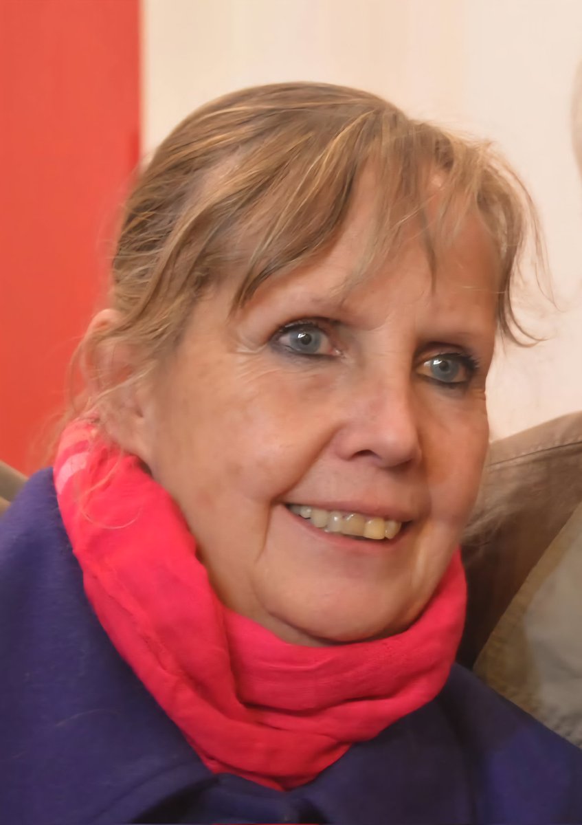 Lamentamos el fallecimiento de nuestra querida artista Vivi Ordoñez, hacedora cultural de nuestra provincia. Mendoza recordará siempre el corazón de "Donde duerme la luna".
Saludamos a familiares y amigos.
#CulturaMendoza