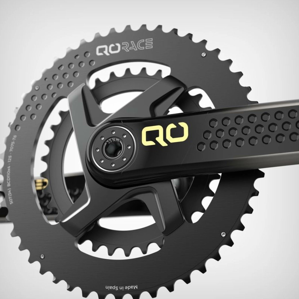 QoBikeGear's tweet photo. Meet the new QO RACE SL crankset: premium carbon, aero-optimized design, and just 510g with 50/34T. Built for serious road cyclists who want top-tier performance without the top-tier price. #QORACE #CarbonPerformance #Eurobike25 #Eurobike2025 #eurobike #qo https://t.co/wPEy10L2wO