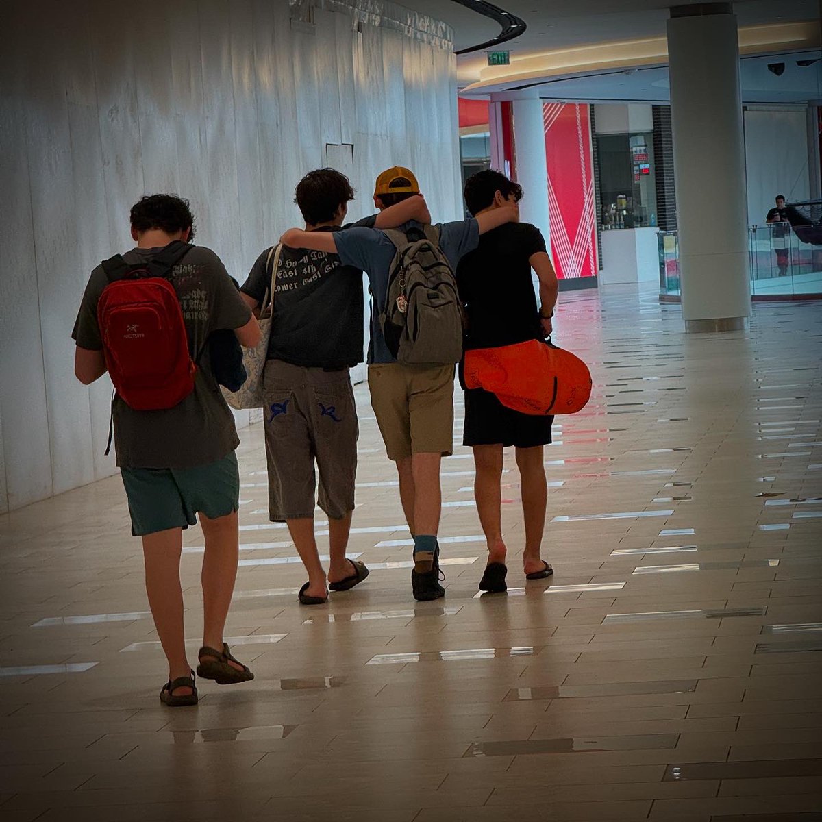 SteveConteNYC's tweet photo. Took my son Zia & his 3 best friends to the American Dream Waterpark in Jersey - it was like a sauna in there but fun to watch a bunch of 16 year olds having a blast!!
==========
#Waterpark #AmericanDream #Mall #NewJersey #EastRutherford #Pool #Swimming #Fun #Birthday #ZiaConte https://t.co/Jx5aMDd0Sn