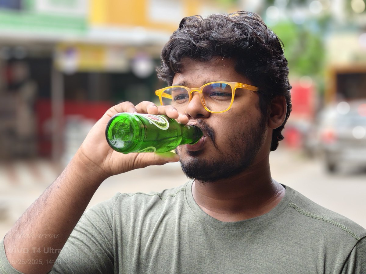 Siva_Bharani's tweet image. Shot on #vivoT4Ultra #NoEdit
Rear camera portrait