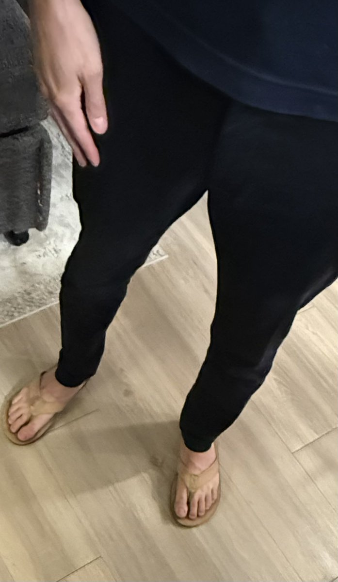 It’s been a minute boys…. Did you miss my feet in #rainbowsandals ?

#gayfeet #boyfeet #twinkfeet #collegefeet #gaycuck #gaytoes #footfetish