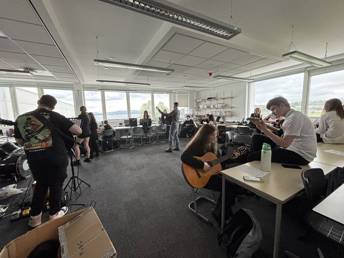 SCHS Social Subjects tweet media