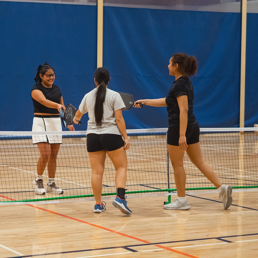 UTSARec's tweet image. 🏓✨ Ready to serve up some fun? Summer Intramural Pickleball registration closes 7/9 at 11:59 PM! Team up with friends and make new ones. If you win, you will receive an IM Champ t-shirt! 👕 imleagues.com/utsa #UTSARec #UTSA