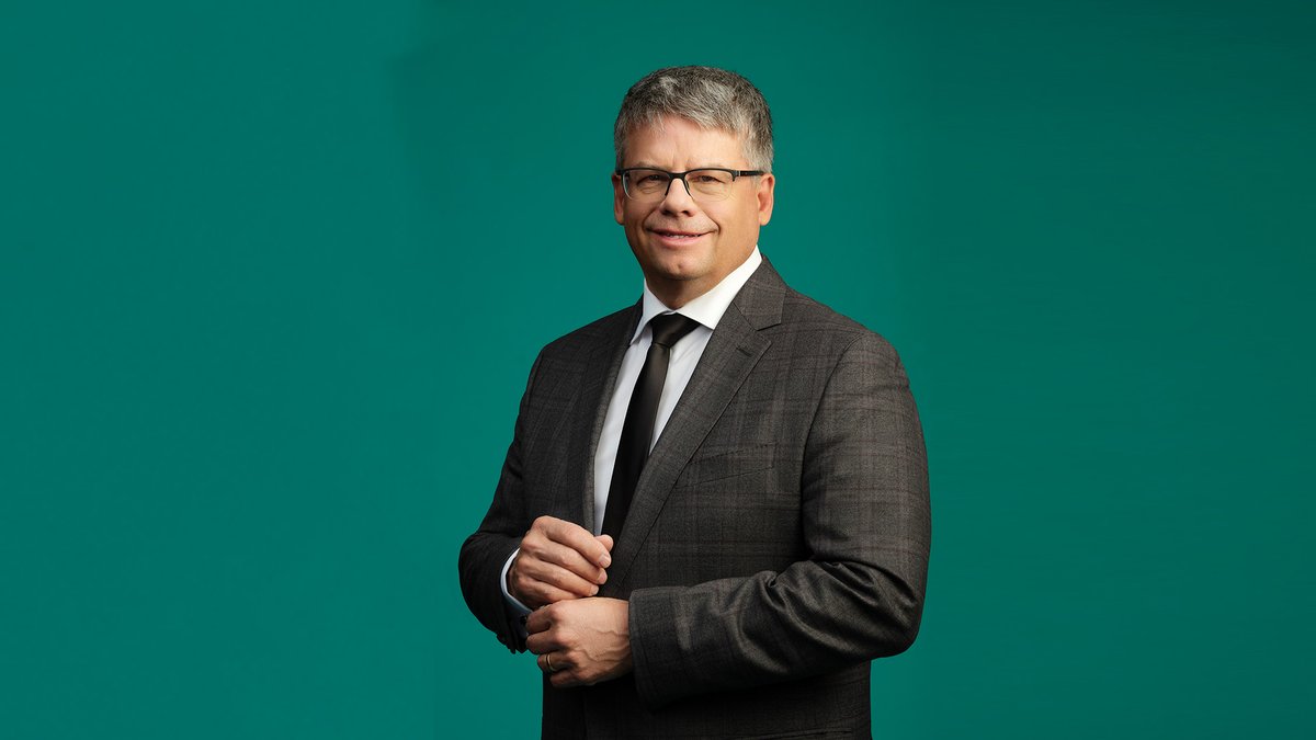En 2025, notre ancien chef de la direction fera son entrée au Temple de la renommée agricole du Québec, aux côtés de deux autres bâtisseurs qui ont marqué le secteur agricole d’ici.👏💚 templeagriculture.org/sites/default/…