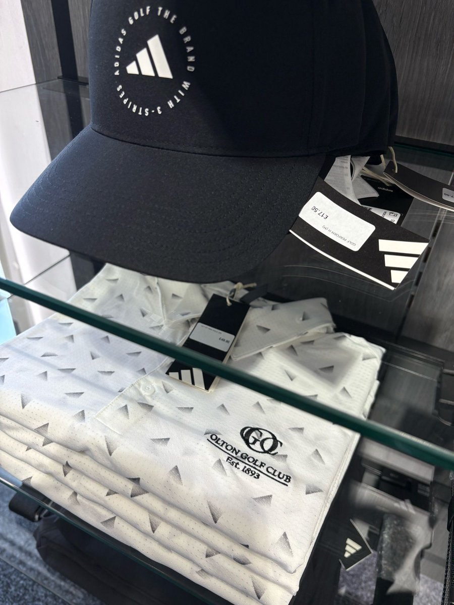 LBrotherhoodPGA's tweet photo. A few additions of @oltongolfclub crested clothing 👕 after a great sell through this season. Superb quality at a great price point #olton #clubcrest #retail #detail https://t.co/B8eN2ZO1iE
