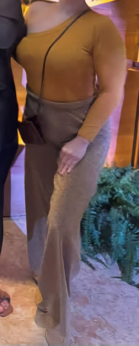 EsteeBeard's tweet image. Sabes que una Mujer levanta pesas cuando.... 
Encuentre la diferencia 💪🏼😌🔥

Ayer en el Evento hablaba con una amiga que está haciendo el Reto21 en #BLPerformance y me preguntó que cómo era que podía permanecer con el abdomen sin "chichos, sumida" todo el tiempo y la clave es 👇🏼