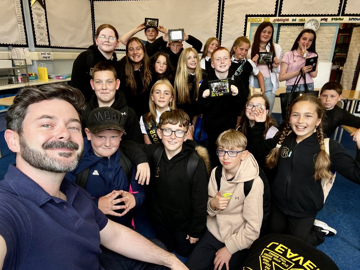 And that’s a wrap! 🎬 I speak for every staff member of <a href="/ThornliePS/">Thornlie</a> when I say that this brilliant bunch have been incredible through their years with us and have topped it off with a fantastic final year! It’s been a privilege to have been their teacher! Well done Class of 2025!