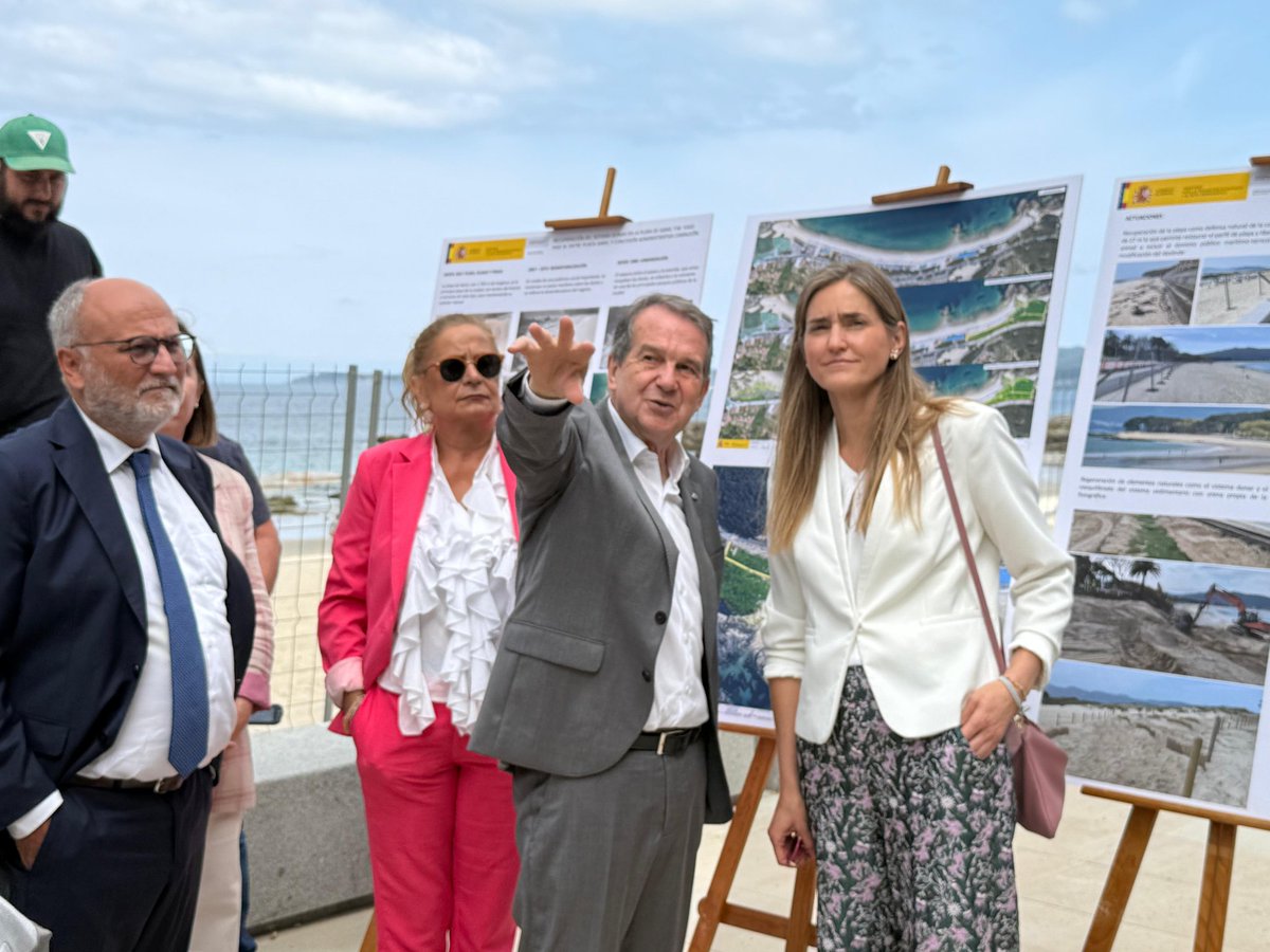 "Mira, mira, Vicepresidenta, en lugar de recuperar completamente el arenal de Samil y todo su sistema dunar decidimos que lo más ecológico y sustentable es colocar un nuevo paseo de hormigón sobre la arena, más ancho que el anterior".

Para chorar.