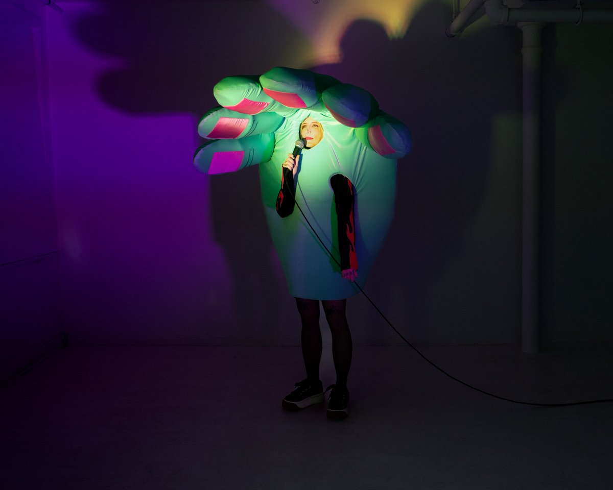 Résidence à La Charpente des fauves – 𝓢𝓼𝓱𝓱𝓱 – du 9 au 14 juin 2025 🐆

Si une phrase est un costume, le costume est un geste parlé. 

Merci à Sandra Tomaylla pour les photos 🩷