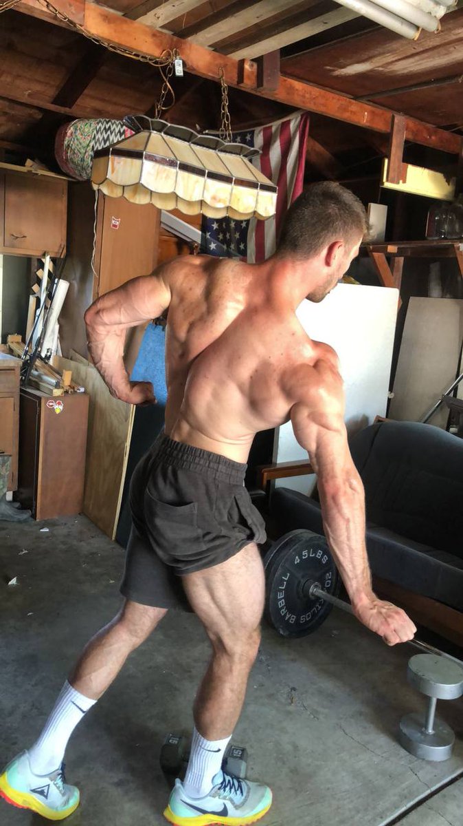 You into sweaty gym pics?