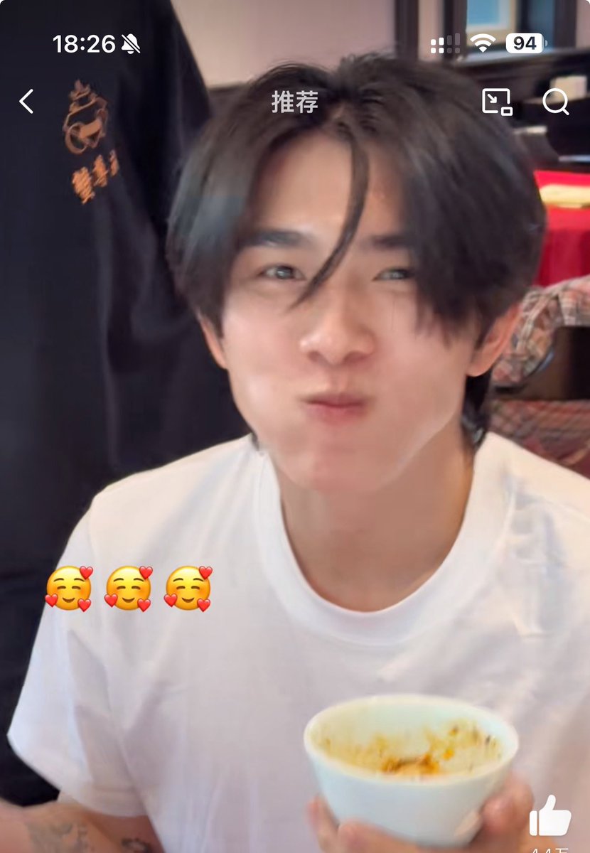cong_ww's tweet photo. Everyone is praising the live broadcast, is it really true that no one praises such a cute Shanghai boom🥹 https://t.co/nUOZ419SOp