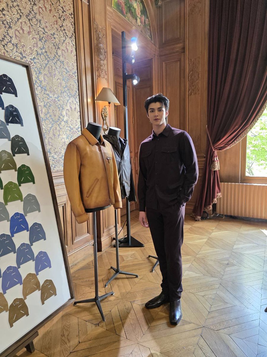 เปิด Total Look ของ ‘มีน’ ในการชมโชว์จาก ‘BERLUTI’ ที่ ‘Paris Fashion Week Menswear SS26’💥

#PFWss26BERLUTIxMEEN
#Meennicha8
#MchoiceArtist