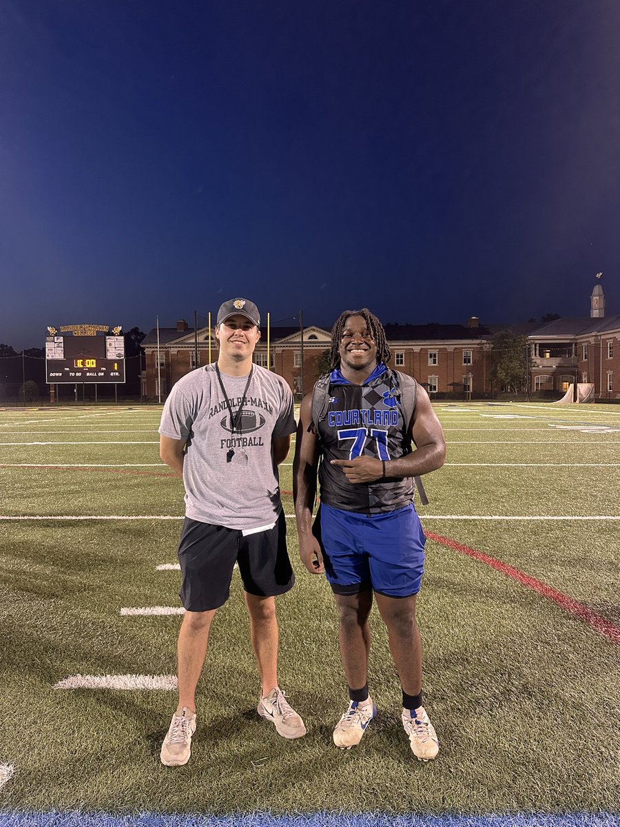 Easmith08's tweet image. I had a great time competing and learning last night @RMCfootball camp. I'm looking forward to coming back this fall for a game!
@CoachBarhorst @RawMeat_FB