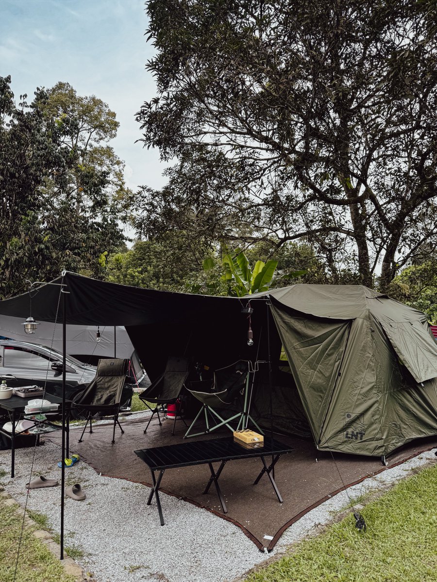 Geng pacak khemah kembali. 😂