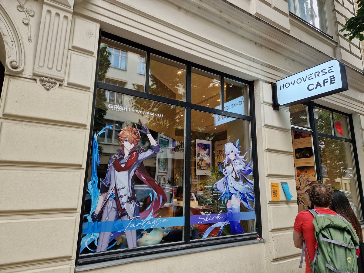 damokuro's tweet photo. HoYoverse Café in Berlin #GenshinHoYoverseCafe https://t.co/VZ7um5Y9R6
