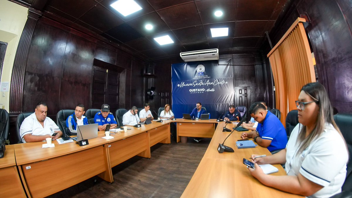 "Hemos implementado la Dispensa Municipal, que estará disponible desde el 1 al 31 de julio, para que la población pueda realizar el pago de sus tributos. Aquí recalco que no se ha incrementado ningún impuesto en mi gestión municipal”.

#GustavoAcevedo #SantaAnaCentro