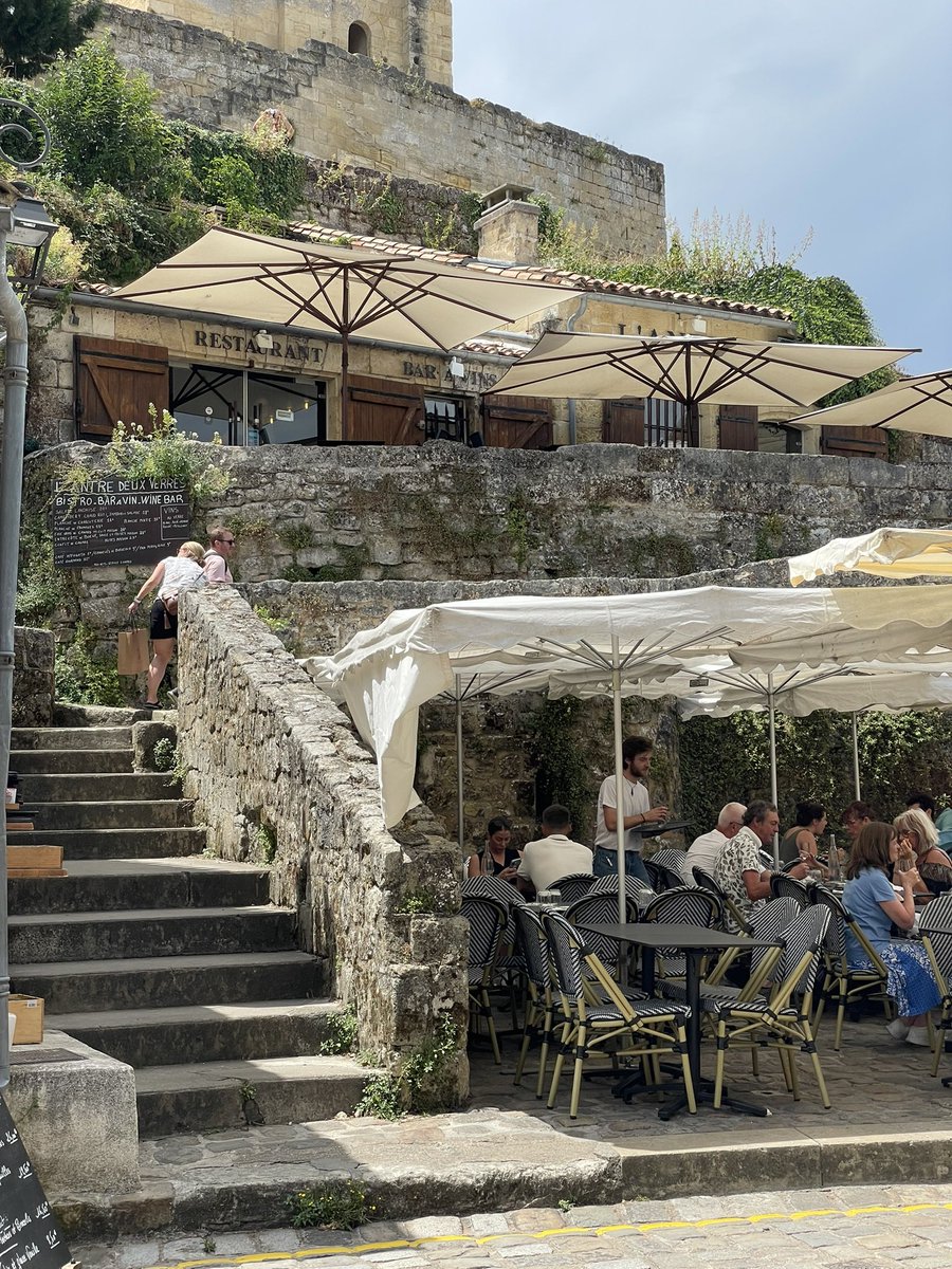 Likywind1's tweet image. On parle souvent de partir loin en vacances pour se dépayser mais finalement la France… ? On a visité Saint-Emilion aujourd’hui et c’était maxi beau