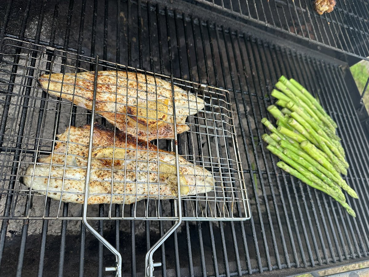 subzero_leaf8's tweet image. Tried our best