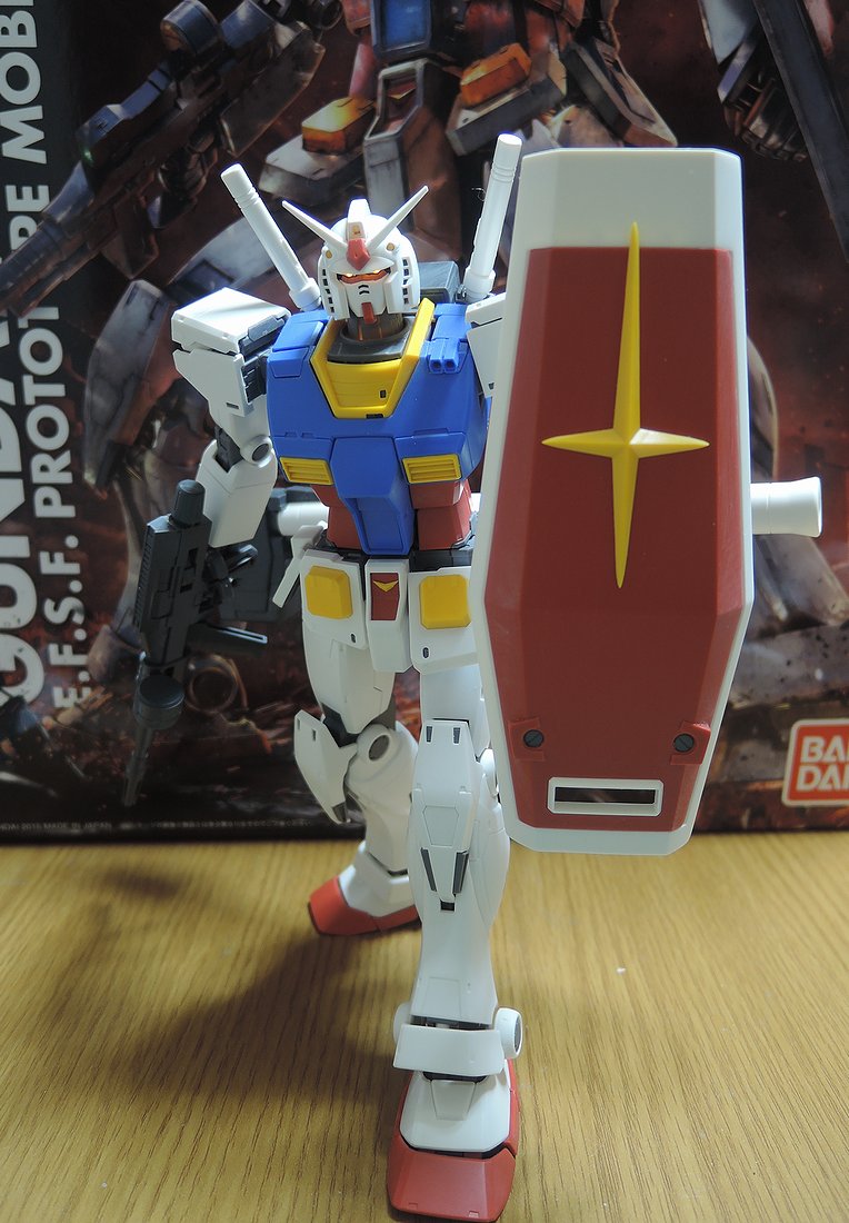 aono6's tweet image. #ガンプラ #機動戦士ガンダム　
＃ジークアクス　

ジークアクスを鑑賞、いや～ファーストのガンダム、再認識してまして、以前パチったMGオリジンガンダム弄っております。RG ver2でもいいんですが、作りたくなりますね(^^)