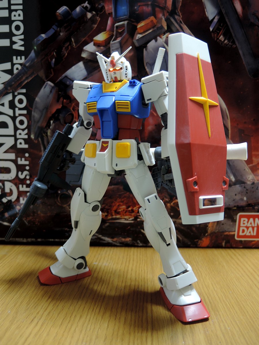 aono6's tweet image. #ガンプラ #機動戦士ガンダム　
＃ジークアクス　

ジークアクスを鑑賞、いや～ファーストのガンダム、再認識してまして、以前パチったMGオリジンガンダム弄っております。RG ver2でもいいんですが、作りたくなりますね(^^)
