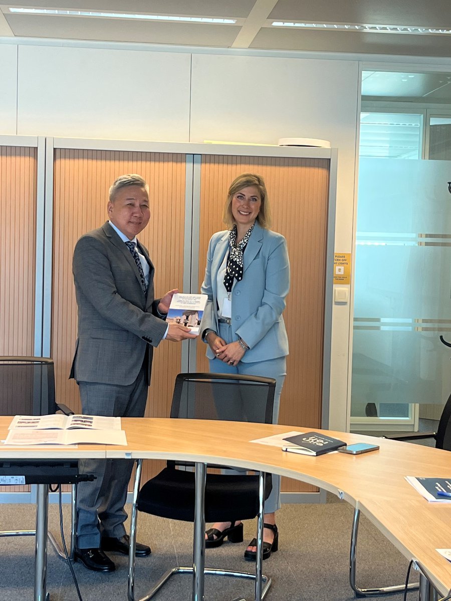 лчин сайд Л.Болд Европын Холбооны Шүүхийн сургалтын сүлжээ байгууллагын Ерөнхий нарийн бичгийн дарга Ингрид Дервьютэй уулзаж, тус байгууллагын үйл ажиллагаатай танилцаж, хоёр хоёр талын хамтын ажиллагааг өргөжүүлэх талаар санал солилцов. brussels.embassy.mn/post/5504