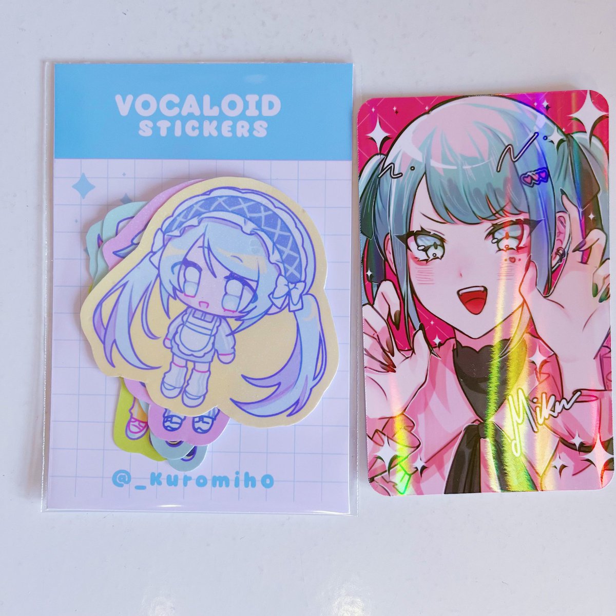centraldamiku's tweet photo. 📣🌟  Vocaloid no Artists Alley do Anime Friends 2025 📣🌟

A @_Kuromih0 estará vendendo produtinhos da Miku novamente esse ano! Já comprei e são maravilhosos, deem uma passadinha pela mesa dela ﾟ+.ﾟ(* ^▽^)bﾟ+.ﾟ

(Infelizmente o AF ainda não informou o número das mesas.) https://t.co/mrm9xe39Oc