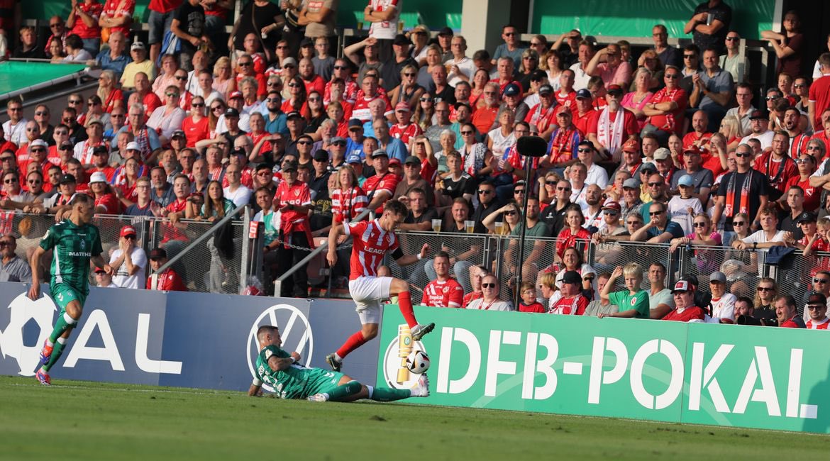 Wichtige Informationen zu Fristen für das Vorkaufsrecht zum DFB-Pokalspiel gegen Hannover 96. Jetzt Mitglied werden und Dauerkarte buchen 👉🏻fcenergie.de/news/lieber-fr… #WIR #FCEH96