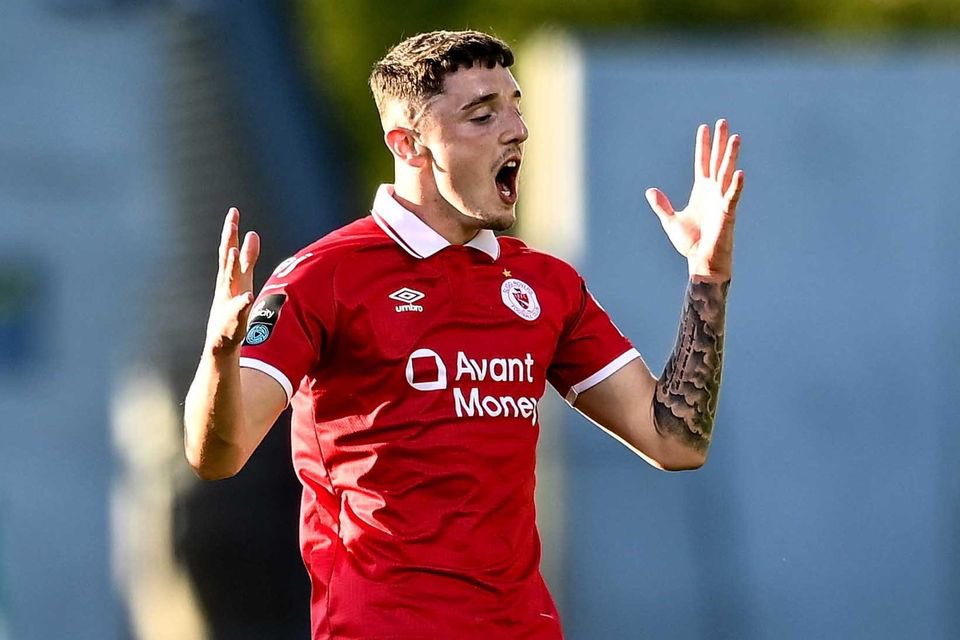 LOIPDNews's tweet photo. @sligorovers are set to lose Reece Hutchinson to League Two side @crewealexfc. 😢 

The English club have decided to trigger the left-back’s release clause! 🏴󠁧󠁢󠁥󠁮󠁧󠁿 

He’s expected to remain with Rovers until July 1st! 🗓️ https://t.co/rnwPstHdtw