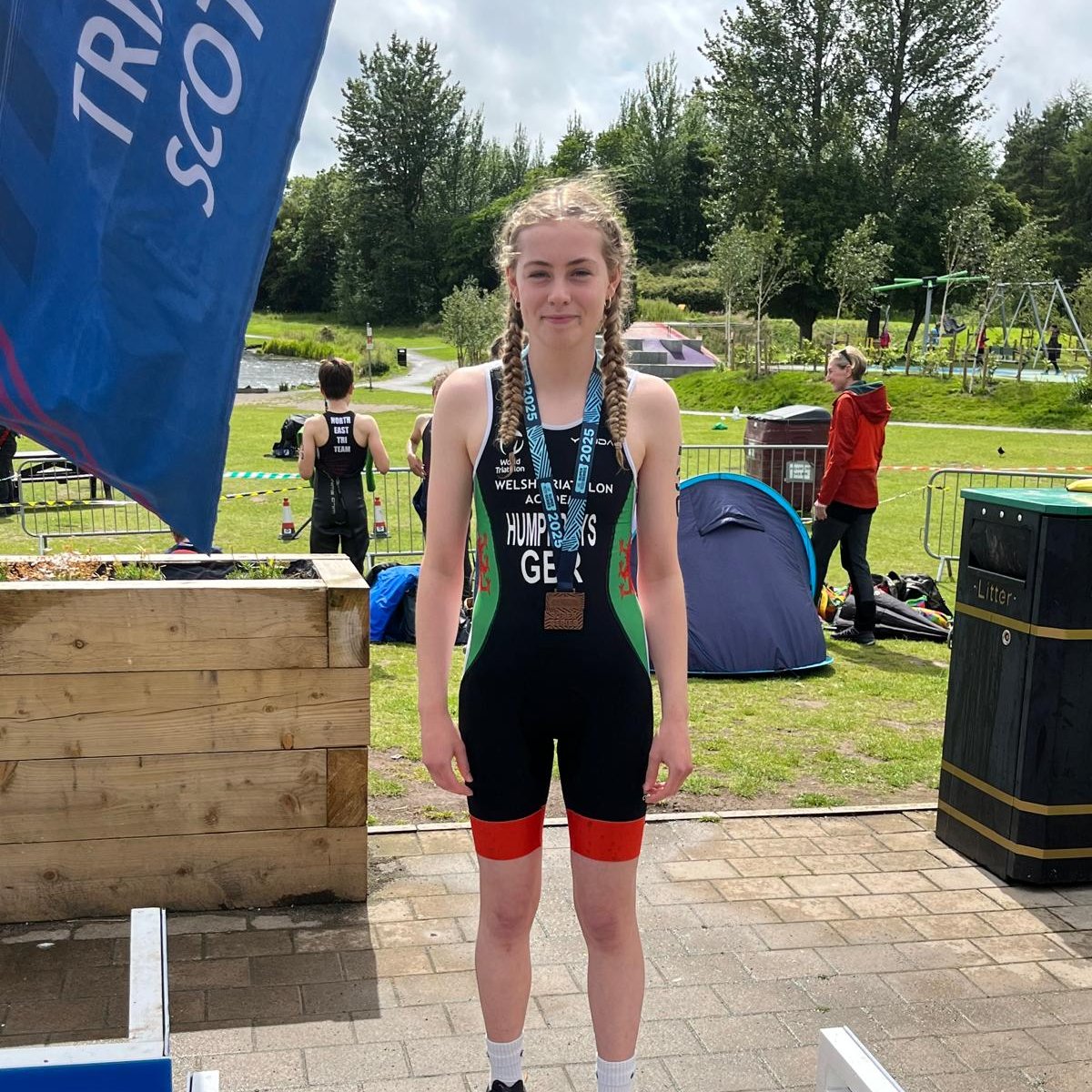 Llongyfarchiadau 🏅 A team of Welsh youth and junior athletes headed to Lochore, Scotland, for the British Aquathlon Championships – the third stop in the British Super Series. 

Read the full race roundup and see what’s next 👉 welshtriathlon.org/news/welsh-you…