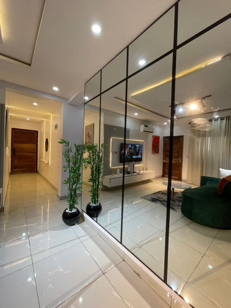 OmotolahC's tweet image. We have apartments for your long and short stays.
1Bedroom apartment
Ikate Lekki Lagos
Ps5, swimming pool, Fast internet,24hrs power supply,Secured Estate and many other features.
Rate per night: 100,000 Naira
Please retweet 🙏🏼