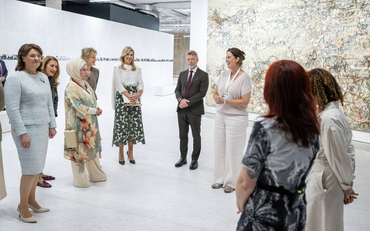Koningin Máxima is samen met mevrouw Meurs, de partner van minister-president Schoof, gastvrouw van het partnerprogramma van de NAVO-top. De meereizende partners van staatshoofden en regeringsleiders krijgen een dagprogramma in Rotterdam. 
koninklijkhuis.nl/actueel/nieuws…
