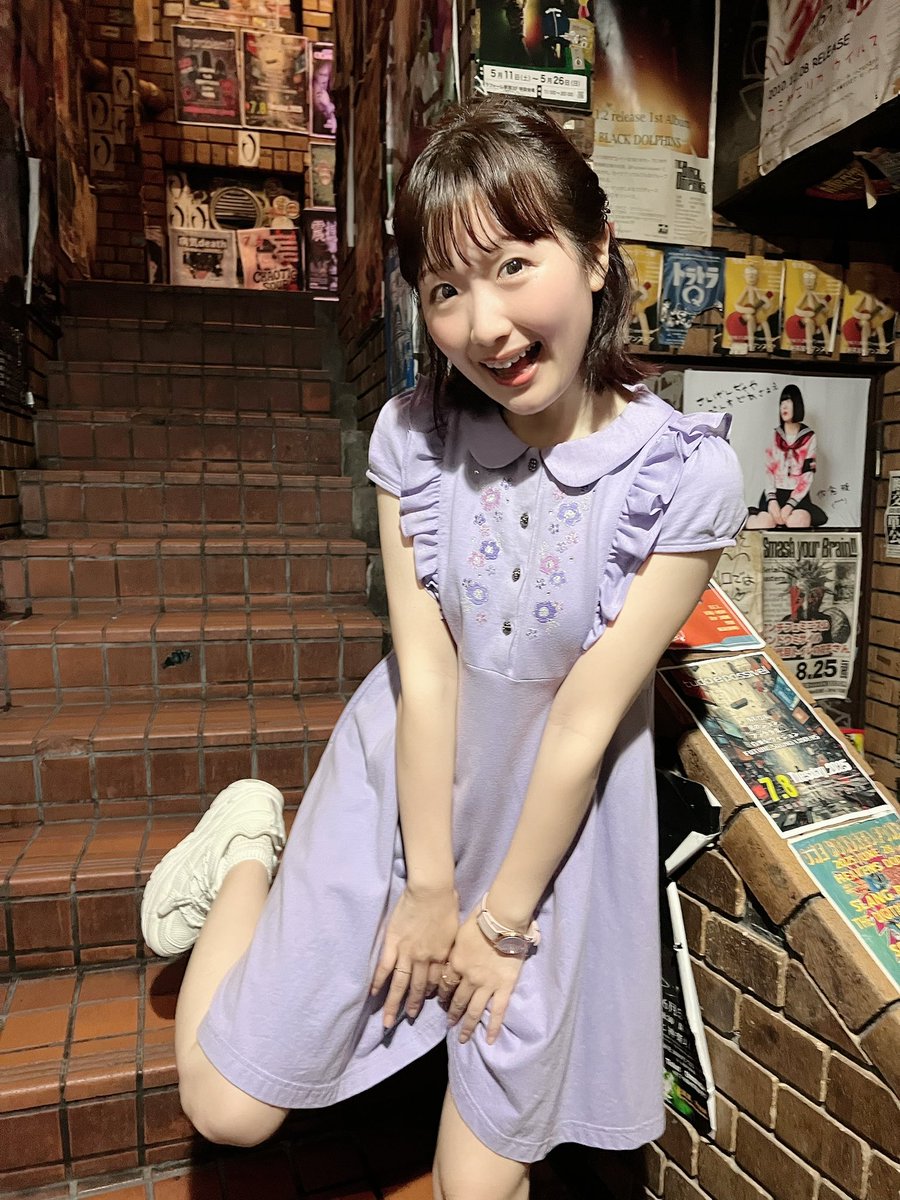 taro_kikori's tweet photo. 今日のあやめちゃん
#小熊あやめ
マリリンモンロー芸挟みながらMCなしのライブでした🎤MCなしって僕が見た中では初めてだったかもしれない🤔
この人歌が下手だと言うけど声量もあるし、意外と踊れるし、踊りながらでも声ブレないから流石だなといつも思ってますよ👍MCなしよかったからまたやってね😗 https://t.co/5IDyu7oDgk