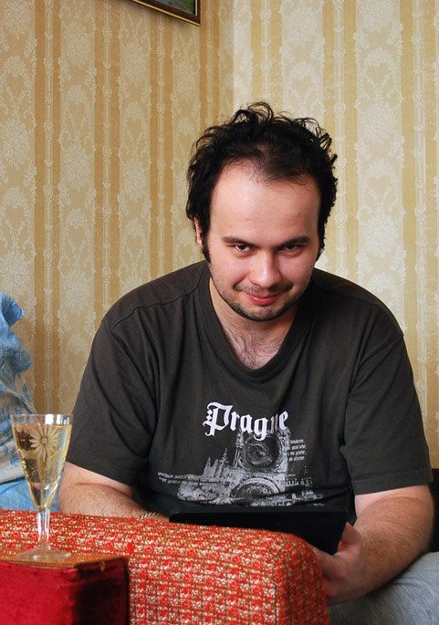 Фото из позапозапрошлой жизни, когда я ещё мог себе позволить пить по утрам шампанское