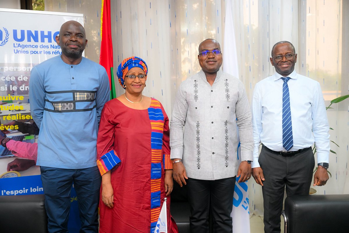 MauriceAz's tweet image. A warm welcome and great meeting with @OIMBurkinaFaso new Rep/Chief of Mission a.i. @cissemariamam Looking forward to continuing our 💪 partnership and 💪cooperation framework in 🇧🇫. We are committed to unlocking opportunities for displaced persons & communities in need.…