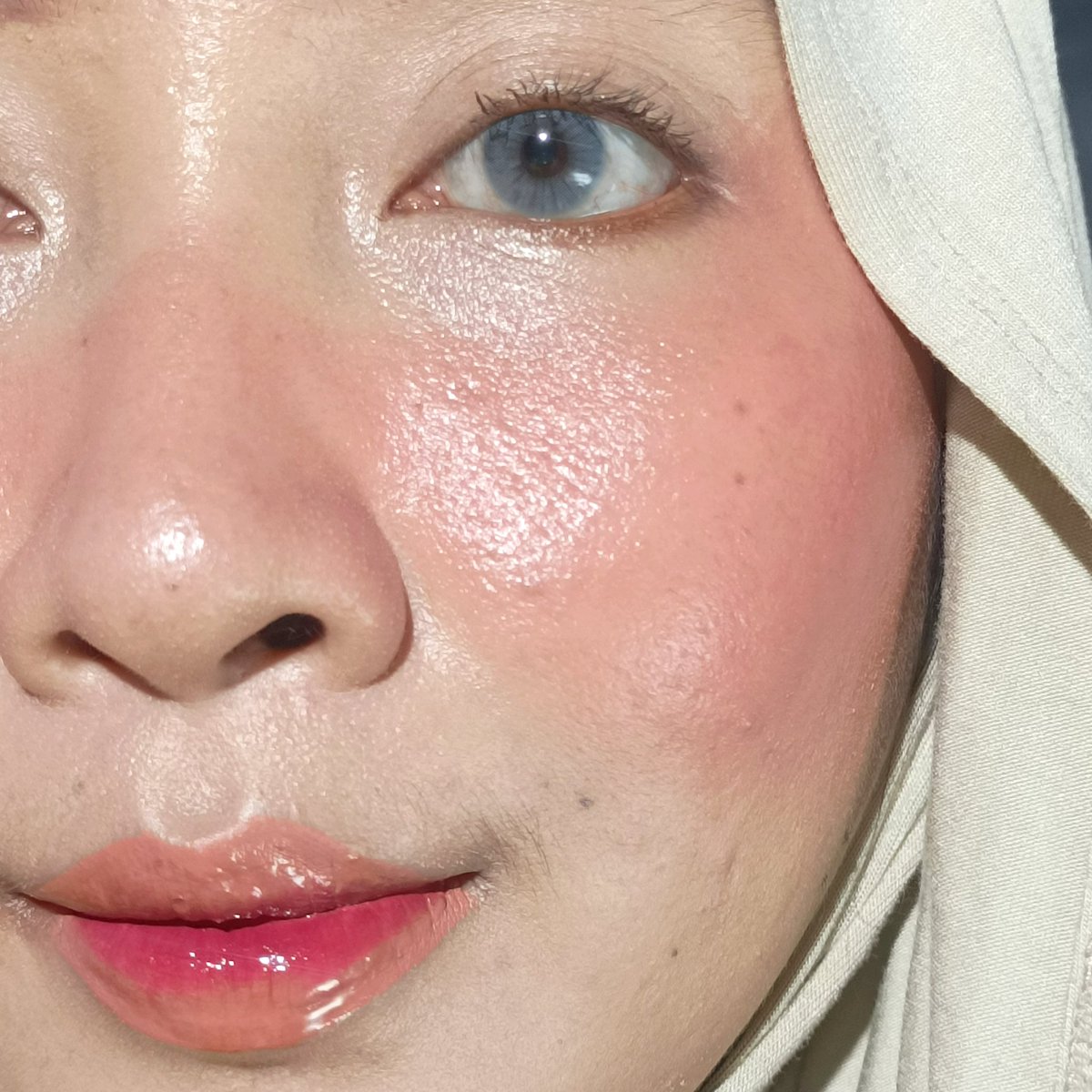 Tim yang suka pake cream blush!

Soalnya warnanya lebih intense &amp; hasilnya lebih awet ♡